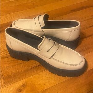 Simons NWOB Penny Loafers Lug Cream Leather Size 8 (EUR 38) Goegeous
